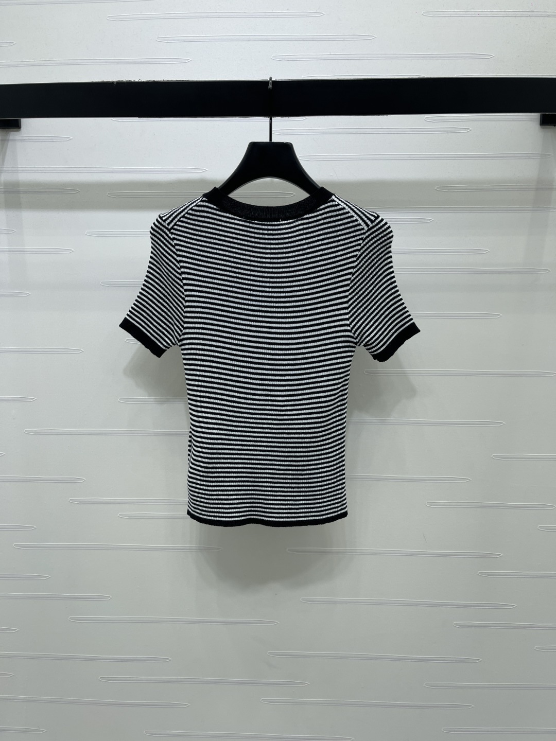 Women's short sleeves